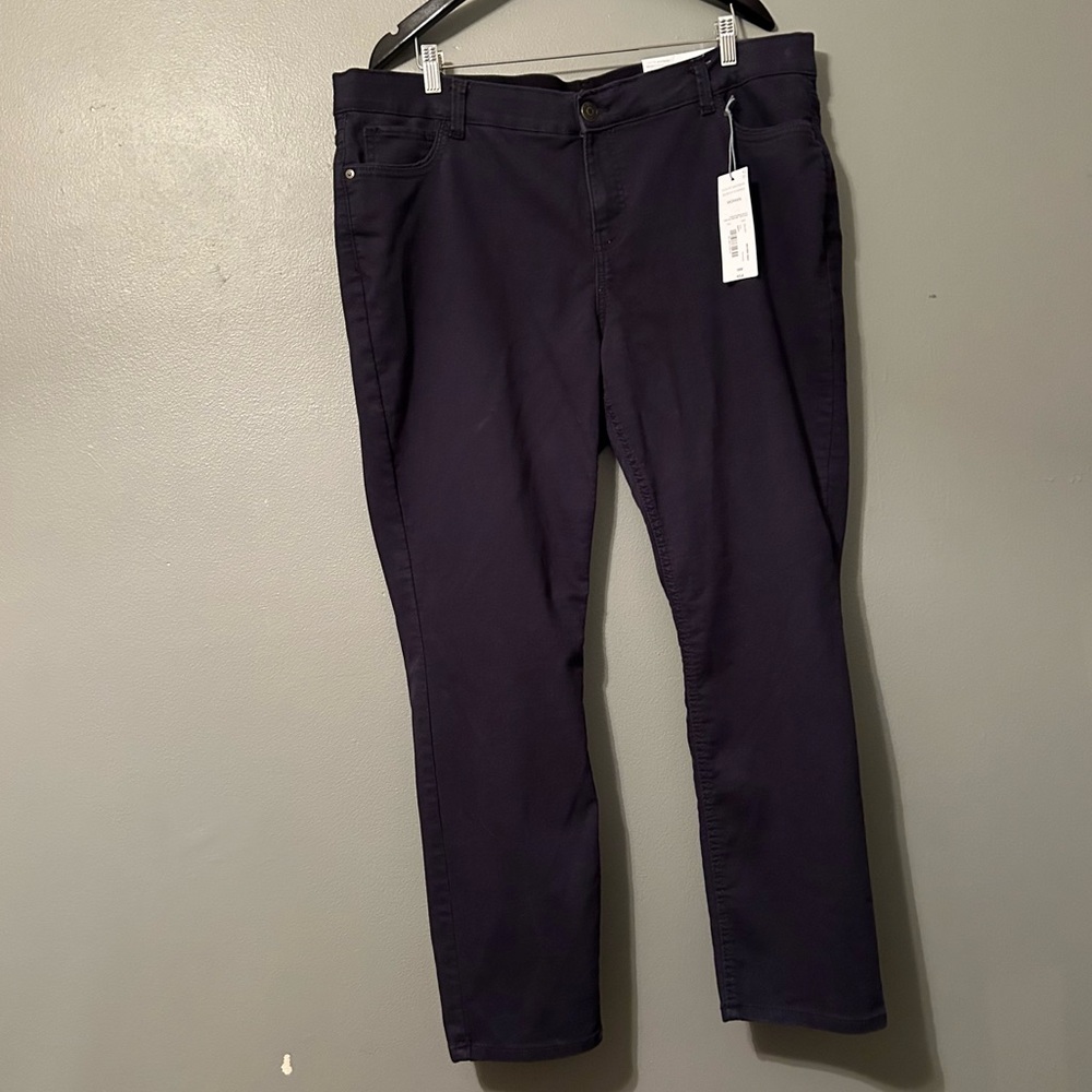 NWT Liz Claiborne Sz 18 Navy Sara Slim Leg Mid-rise Jeans!